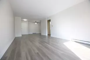 832 E Old Willow Rd, Prospect Heights, IL 60070 - Photo 2