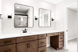 5211 Castlebar Dr, Bloomington, IL 61705 - Photo 32