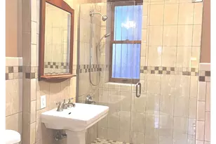 5716 S Kenwood Ave, Chicago, IL 60637 - Photo 12