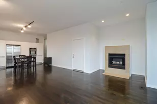 2414 W Grenshaw St, Chicago, IL 60612 - Photo 2