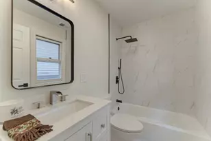 6218 W Foster Ave, Chicago, IL 60630 - Photo 22