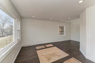 6218 W Foster Ave, Chicago, IL 60630 - Photo 8