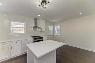 6218 W Foster Ave, Chicago, IL 60630 - Photo 16