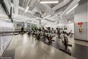 225 N Columbus Dr, Chicago, IL 60601 - Photo 32