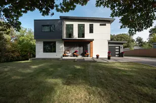 9141 S 83rd Ave, Hickory Hills, IL 60457 - Photo 2