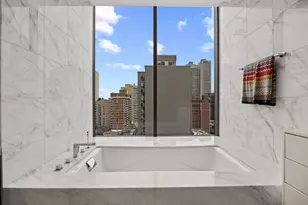 4 E Elm St, Chicago, IL 60611 - Photo 24