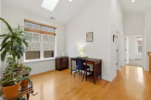 1042 W 34th Pl, Chicago, IL 60608 - Photo 18