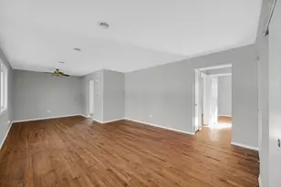 31 Wellington Ave, Mundelein, IL 60060 - Photo 6