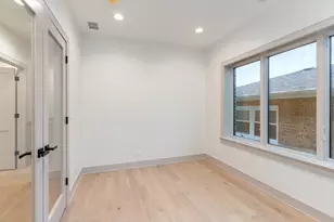 3317 N Avers Ave, Chicago, IL 60618 - Photo 16