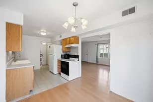 1729 Cedarbrook Ct, Sycamore, IL 60178 - Photo 16