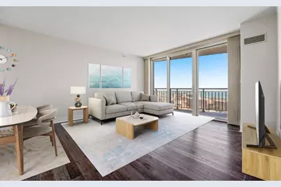 807 Davis Street #2011, Evanston, IL 60201 - Photo 4