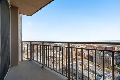 807 Davis Street #2011, Evanston, IL 60201 - Photo 14