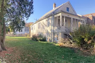 2716 Ewing Ave, Evanston, IL 60201 - Photo 1