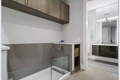 2035 N Orleans Street #M2, Chicago, IL 60614 - Photo 24