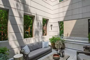 2035 N Orleans St, Chicago, IL 60614 - Photo 28