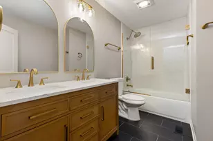 8518 West Candlelight Dr, Willow Springs, IL 60480 - Photo 18