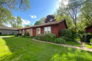 505 Woodland Ave, Wauconda, IL 60084 - Photo 1