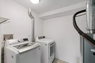 2604 Sheehan Ct, Naperville, IL 60564 - Photo 16