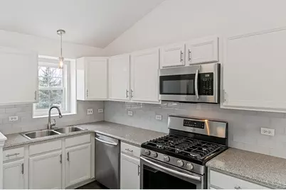 2604 Sheehan Court #204, Naperville, IL 60564 - Photo 8