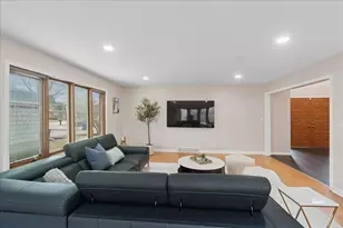 1415 Lori-Lyn Ln, Northbrook, IL 60062 - Photo 18