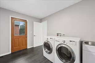 1415 Lori-Lyn Ln, Northbrook, IL 60062 - Photo 36