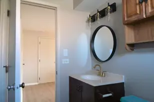 8800 W 76th Pl, Justice, IL 60458 - Photo 6