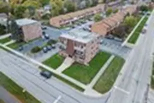 8800 W 76th Pl, Justice, IL 60458 - Photo 10