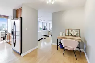 1660 N La Salle Dr, Chicago, IL 60614 - Photo 4