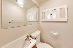 8334 N New England Ave, Niles, IL 60714 - Photo 16