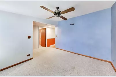 8334 N New England Avenue, Niles, IL 60714 - Photo 14