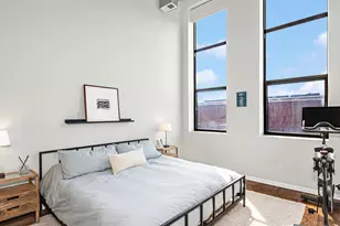 758 N Larrabee St, Chicago, IL 60654 - Photo 8