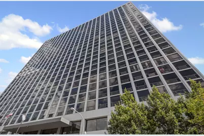 4343 N Clarendon Avenue #1715, Chicago, IL 60613 - Photo 2