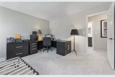 962 Thompson Boulevard, Buffalo Grove, IL 60089 - Photo 30