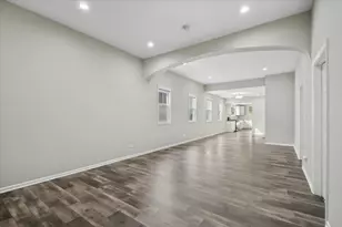 2418 W 36th St, Chicago, IL 60632 - Photo 4