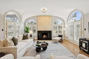 1604 Burr Ridge Club, Burr Ridge, IL 60527 - Photo 4