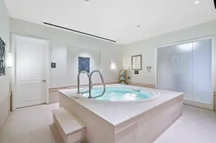 159 E Walton Pl, Chicago, IL 60611 - Photo 30