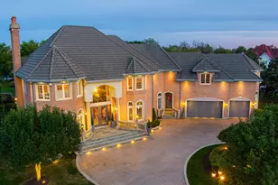 147 Los Lagos Dr, Bloomingdale, IL 60108 - Photo 2