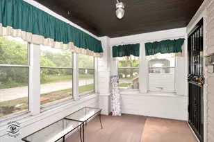 136 E 10th St, Chicago Heights, IL 60411 - Photo 6