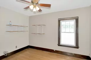 136 E 10th St, Chicago Heights, IL 60411 - Photo 10
