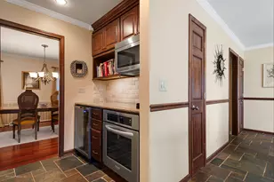 32W050 Cedar Ln, Wayne, IL 60184 - Photo 6