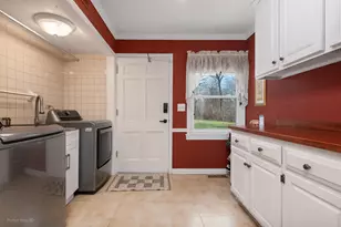 32W050 Cedar Ln, Wayne, IL 60184 - Photo 16