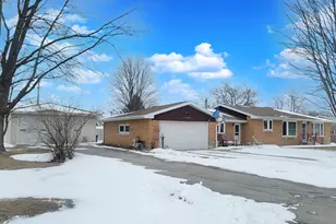 1106 Harmony Ave, Mazon, IL 60444 - Photo 2