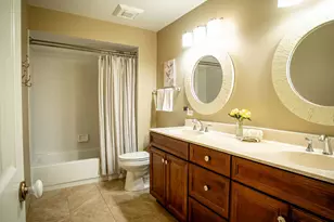 17945 W Pond Ridge Cir, Gurnee, IL 60031 - Photo 20