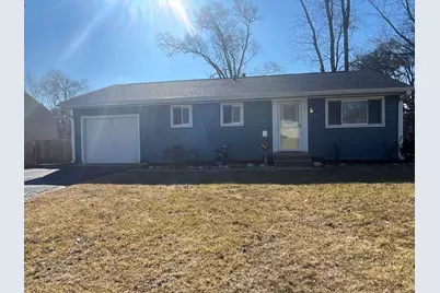 210 E Edgelawn Drive, Plano, IL 60545 - Photo 1