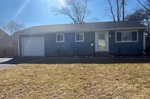 210 E Edgelawn Dr, Plano, IL 60545 - Photo 1