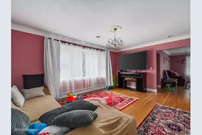 6309 N Washtenaw Avenue, Chicago, IL 60659 - Photo 2