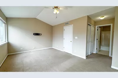 1015 Woodview Court, Aurora, IL 60502 - Photo 10