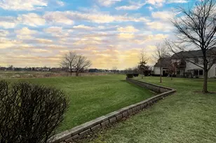 1015 Woodview Ct, Aurora, IL 60502 - Photo 24