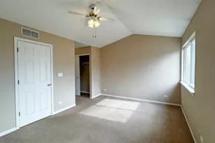 1015 Woodview Ct, Aurora, IL 60502 - Photo 12