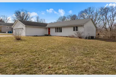 614 S Irving Street, Monticello, IL 61856 - Photo 36